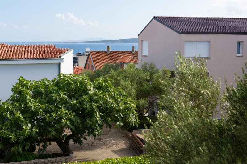 Sea view, small apartment